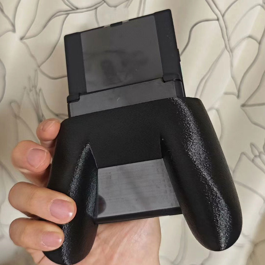 litnxt_3D_printed_flexible_handle_for_analogue_pocket_game_consoles_black_05
